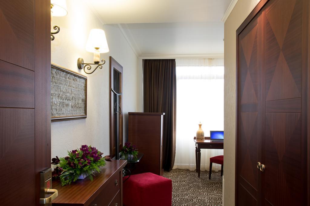 Arena Di Serdica Hotel Sofia Extérieur photo
